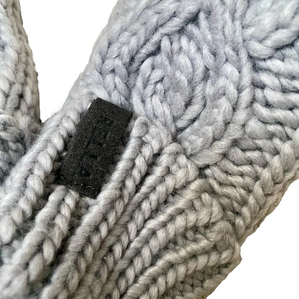 Rella Merino Wool Cable Knit Mittens NWT Gray Fleece Lined One Size
